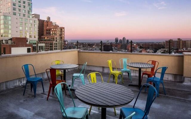 Orchard Street Hotel