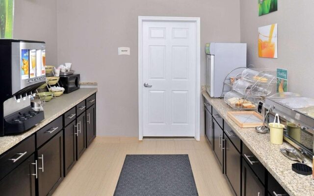 Quality Inn & Suites