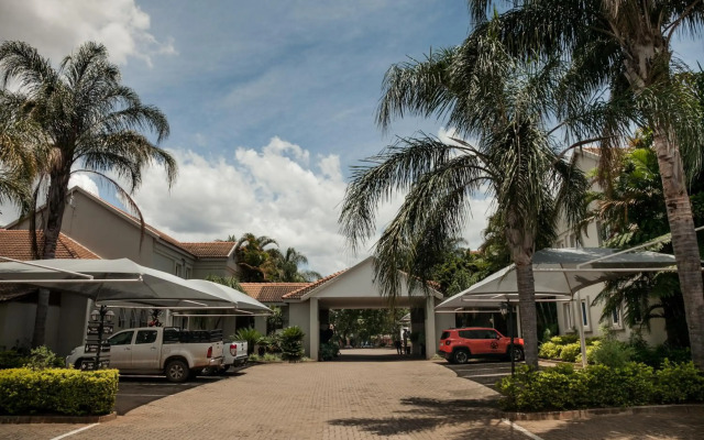 Ivory Tusk Travel Lodge