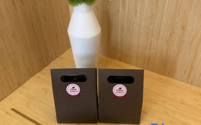 Jianguo Puyin Hotel (Qingdao Wusi Square Qingdao University Branch)