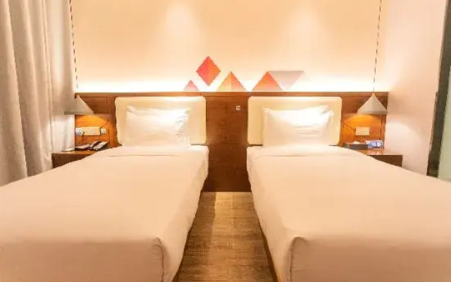 ZheTing Hotel (Jingzhou Jianghan Road No.1 People's Hospital)