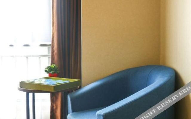 Super 8 Hotel (Ziyang Wanda Plaza)