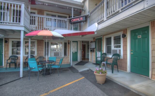 Biarritz Motel & Suites