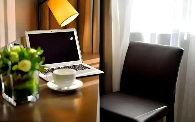 Home Inn Guomao