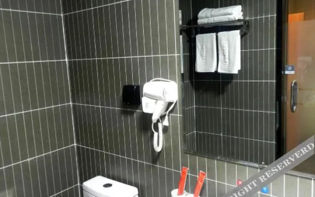 Shankee Hotel (Baicheng University Town Dingyang Wanda)