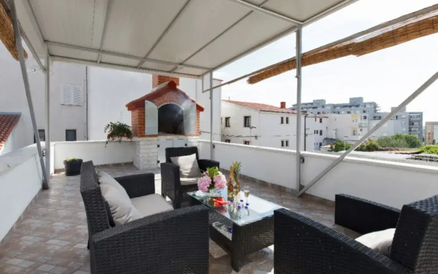 Tihi Val Apartments