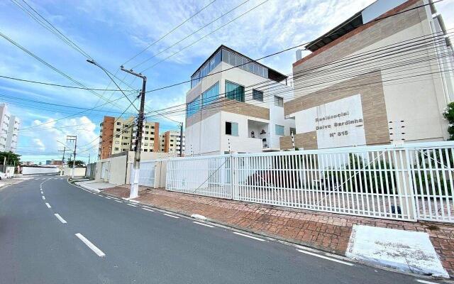 Lindo residencial a 350m do Farol da Orla