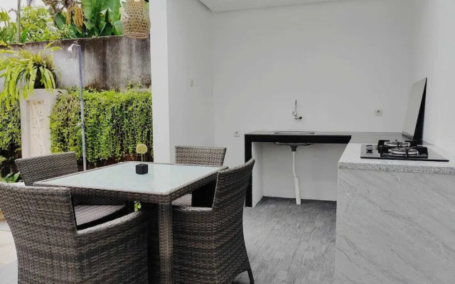 Villa Putih Berawa