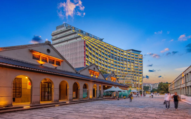 Hotel June
