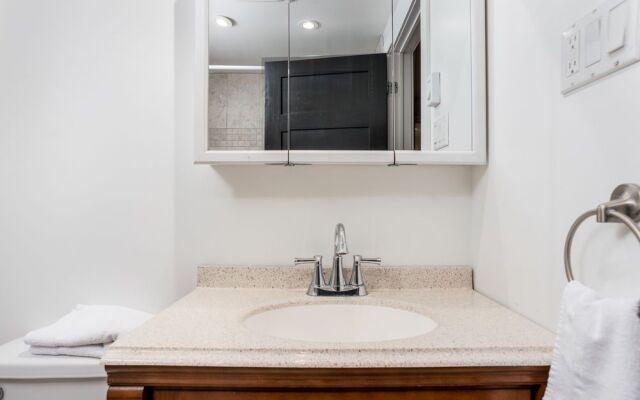 Bohemian 5BR in Downtown MTL by Sonder