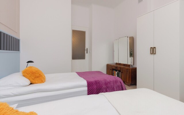Art Deco Apartment Warsaw by Renters