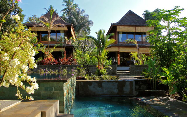 Sari Bamboo Villas