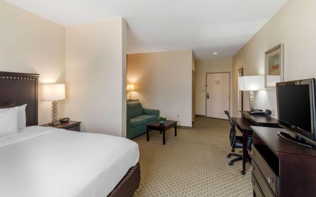 Fairfield Inn & Suites Hillsboro