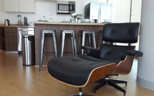 Modern La 2 Bedroom Luxury Suites