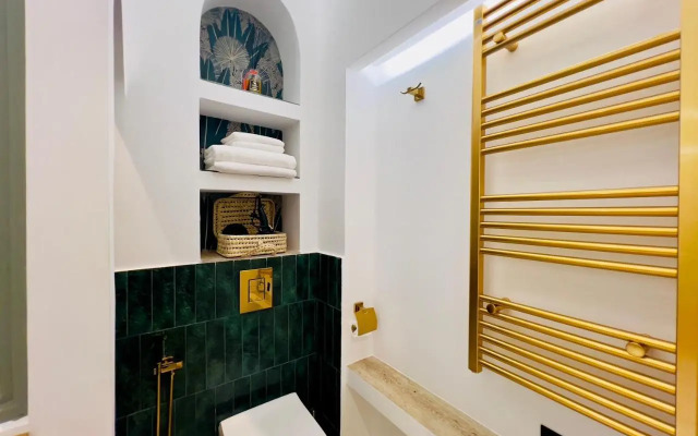 Riad Lakouas- Cannelle Room