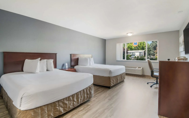 Red Lion Inn & Suites Vancouver