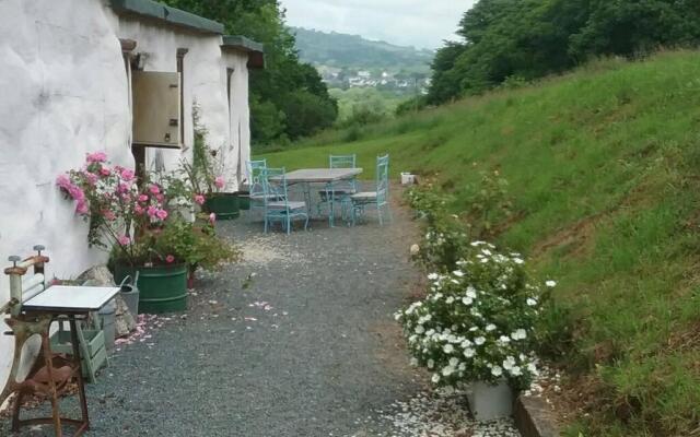 Stables, 1 bed Eco earth house, edge of Dartmoor