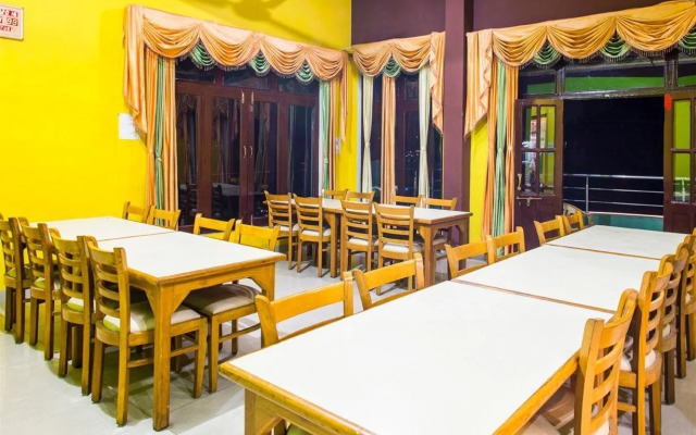 OYO 19409 Hotel Sunita And Restaurant