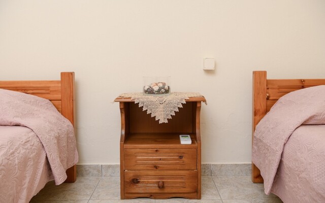 Petrakis Maisonette Near The Sea