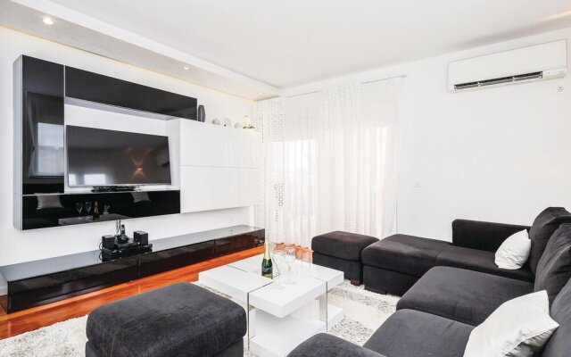 Amazing Home in Kastel Novi With Sauna, Wifi and 9 Bedrooms