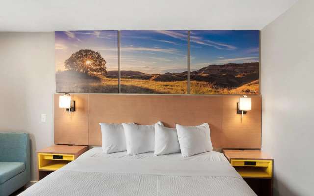 Days Inn by Wyndham Omaha/West Dodge