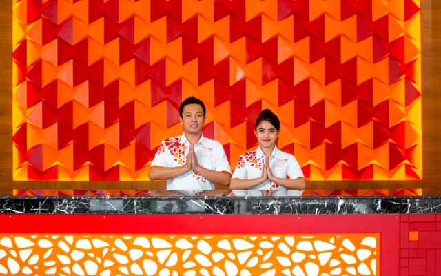 Front One Hotel Purwodadi