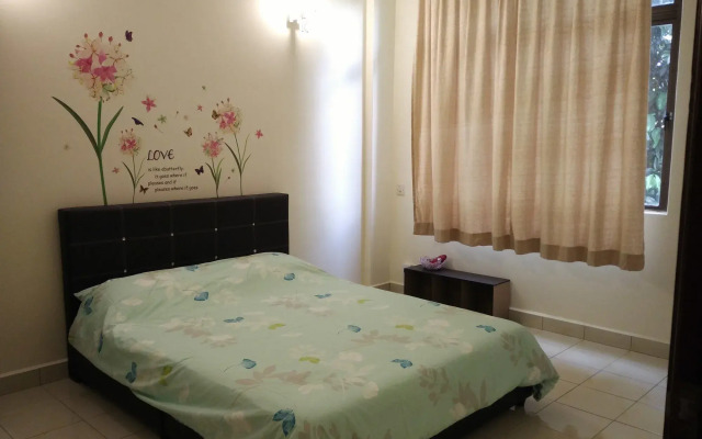 Malacca Sunshine Cottage