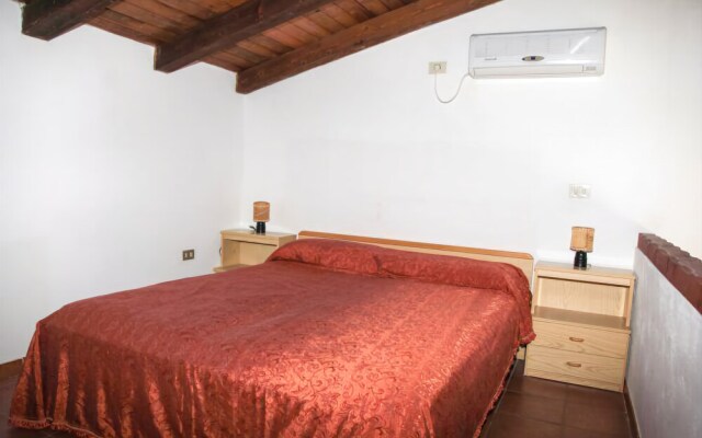 San Teodoro Centro Apartments