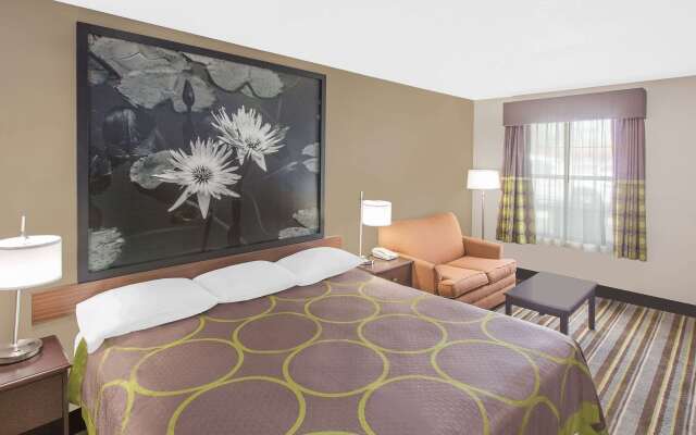 Super 8 by Wyndham Bay St. Louis