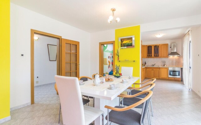 Awesome Home in Sumber With Sauna, Wifi and 7 Bedrooms