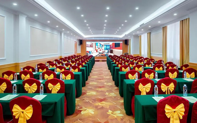 Vienna Hotel （Shenzhen Bantian Guangyayuan Station）