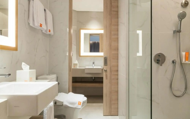 HARRIS Suites Puri Mansion