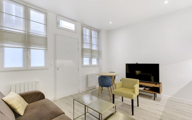 Pick A Flat's Passage Cardinet apartment