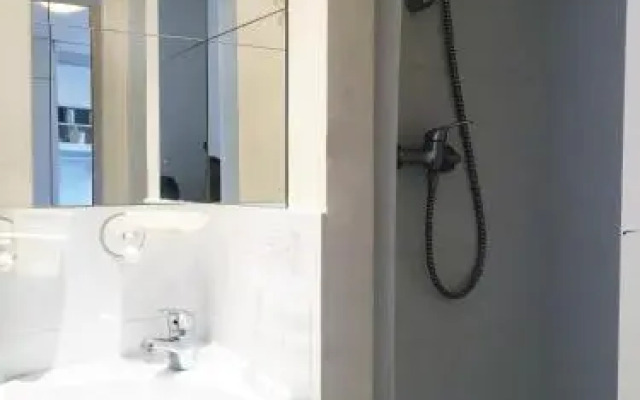 Paris 17th - Parc Monceau Id 302