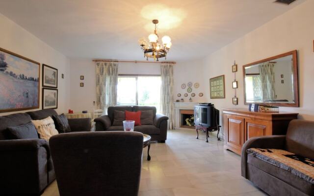 Semi Detached Holiday House on Approx. 2km From the Coast