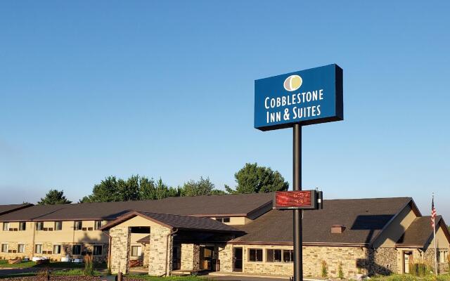 Cobblestone Inn & Suites - Merrill