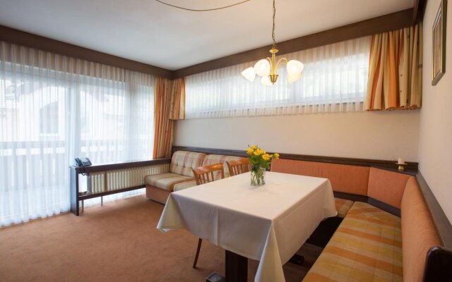  Apartmenthaus Brixen & Haus Central