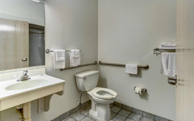 Motel 6 Medina, OH - Cleveland