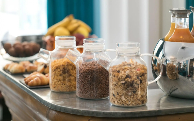 The Jay Hotel by HappyCulture