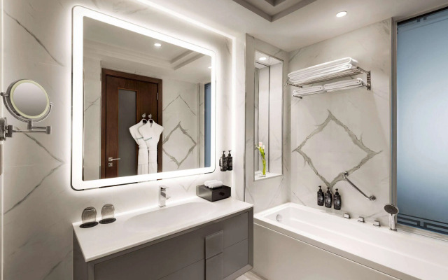 Wyndham Grand Doha West Bay Beach