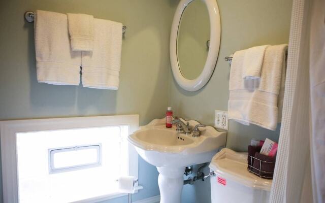 Bed & Breakfast On Broadway