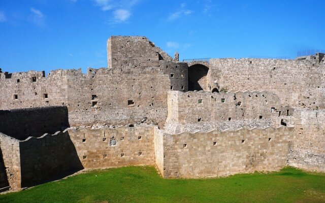 House in the Medieval City With Outdoor Patio, Free Wi-fi