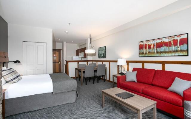 Les Suites Tremblant La Tour Des Voyageurs