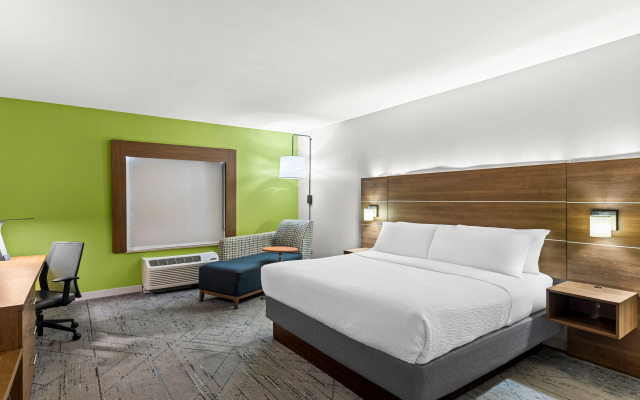 Holiday Inn Express and Suites Savannah - Midtown by IHG