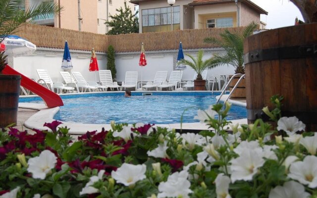 Hotel Alpina