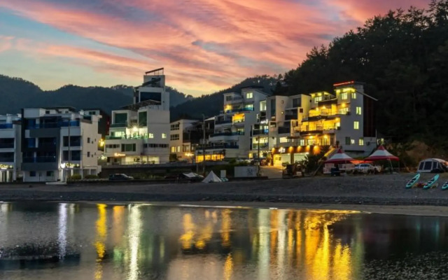 Geoje Island The Climb Spa Pension