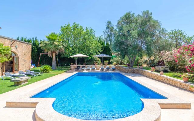 Finca Es Porrassar in Cas Concos des Cavaller