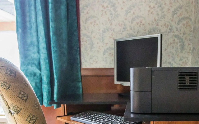 Quality Inn Peru near Starved Rock State Park