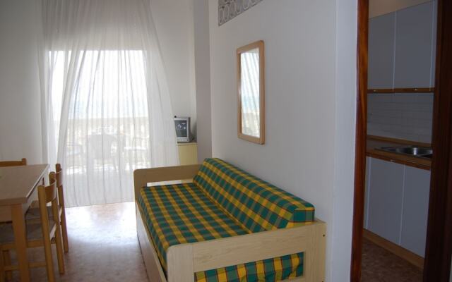 Comfy Seafront Studio With Terrace