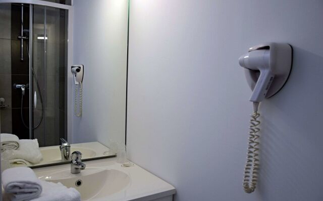 Contact Hotel Le Seino Marin